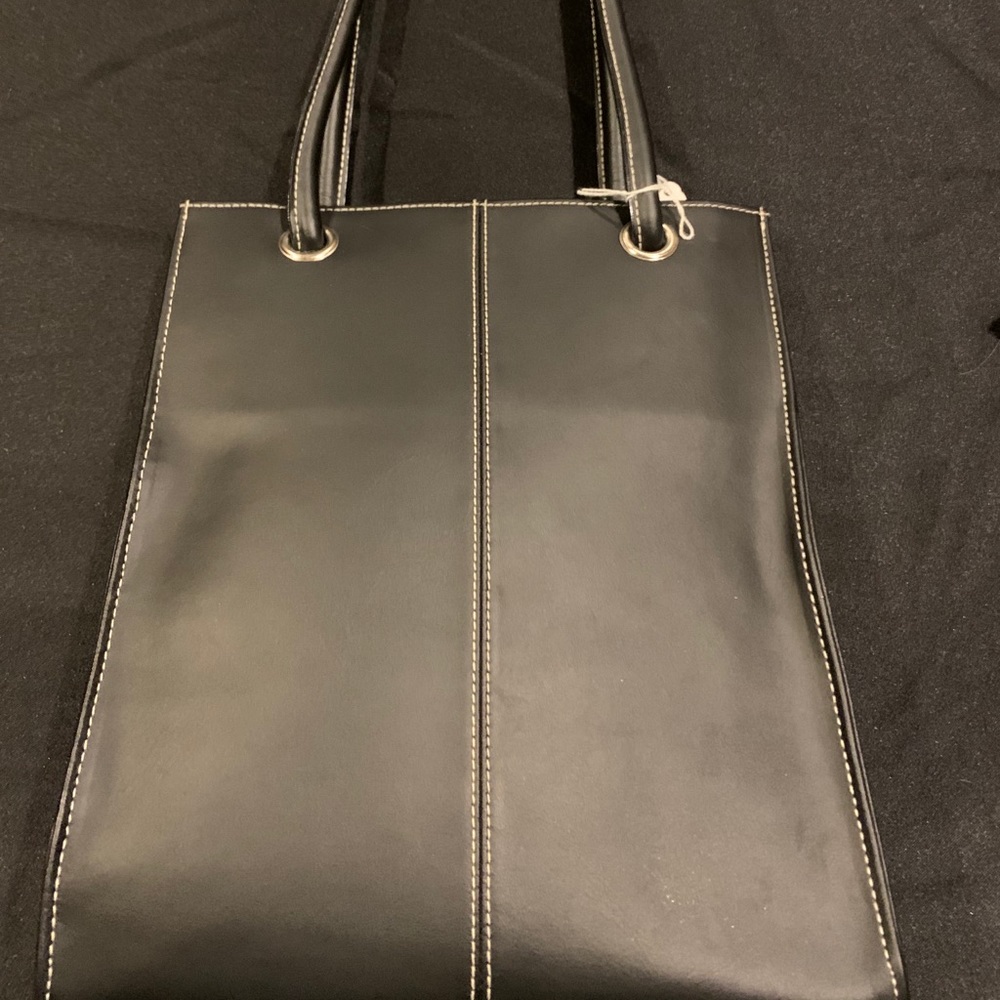 Real leather black handbag, barely used.